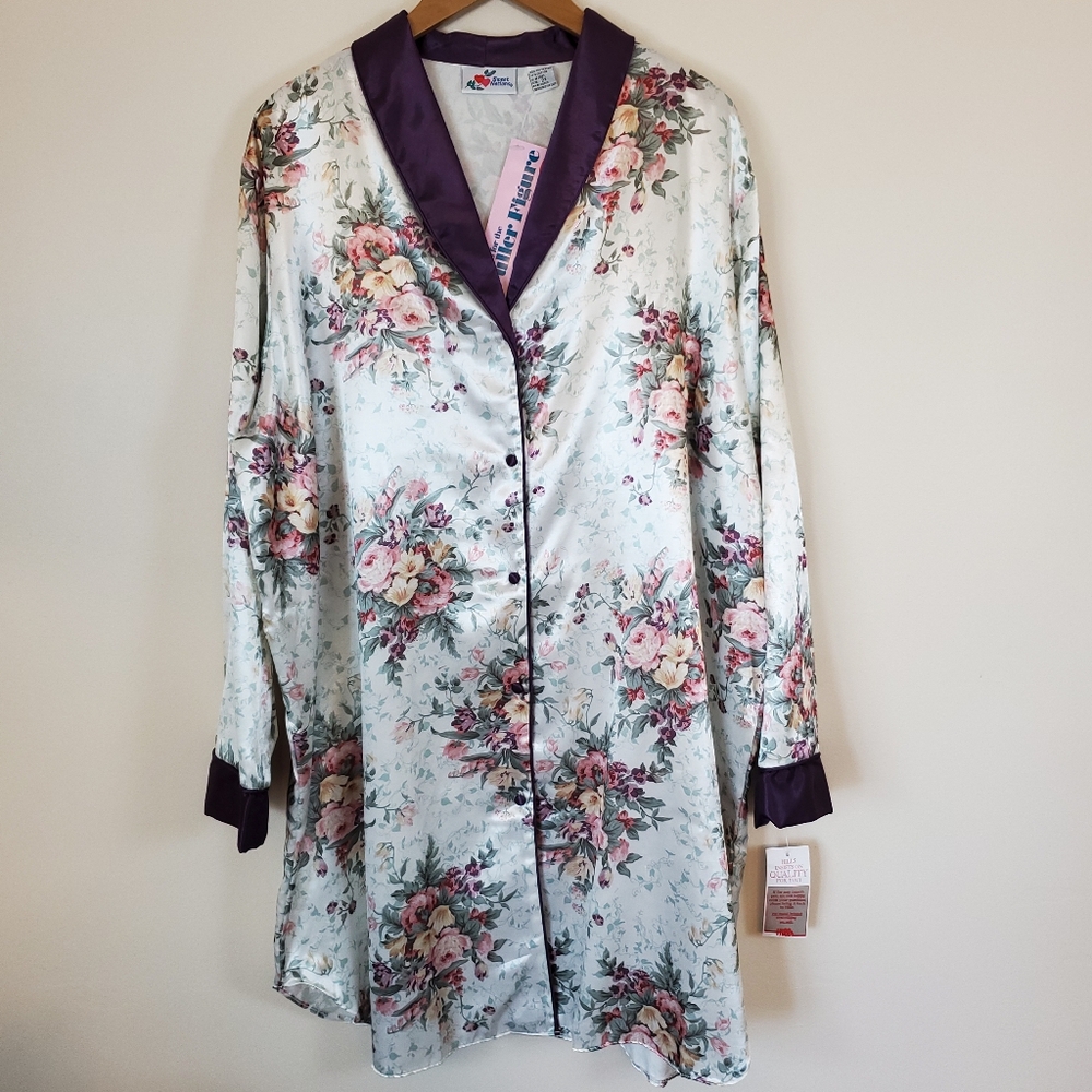 Vintage Sweet Notions Floral Pattern Button Front Robe - NWT